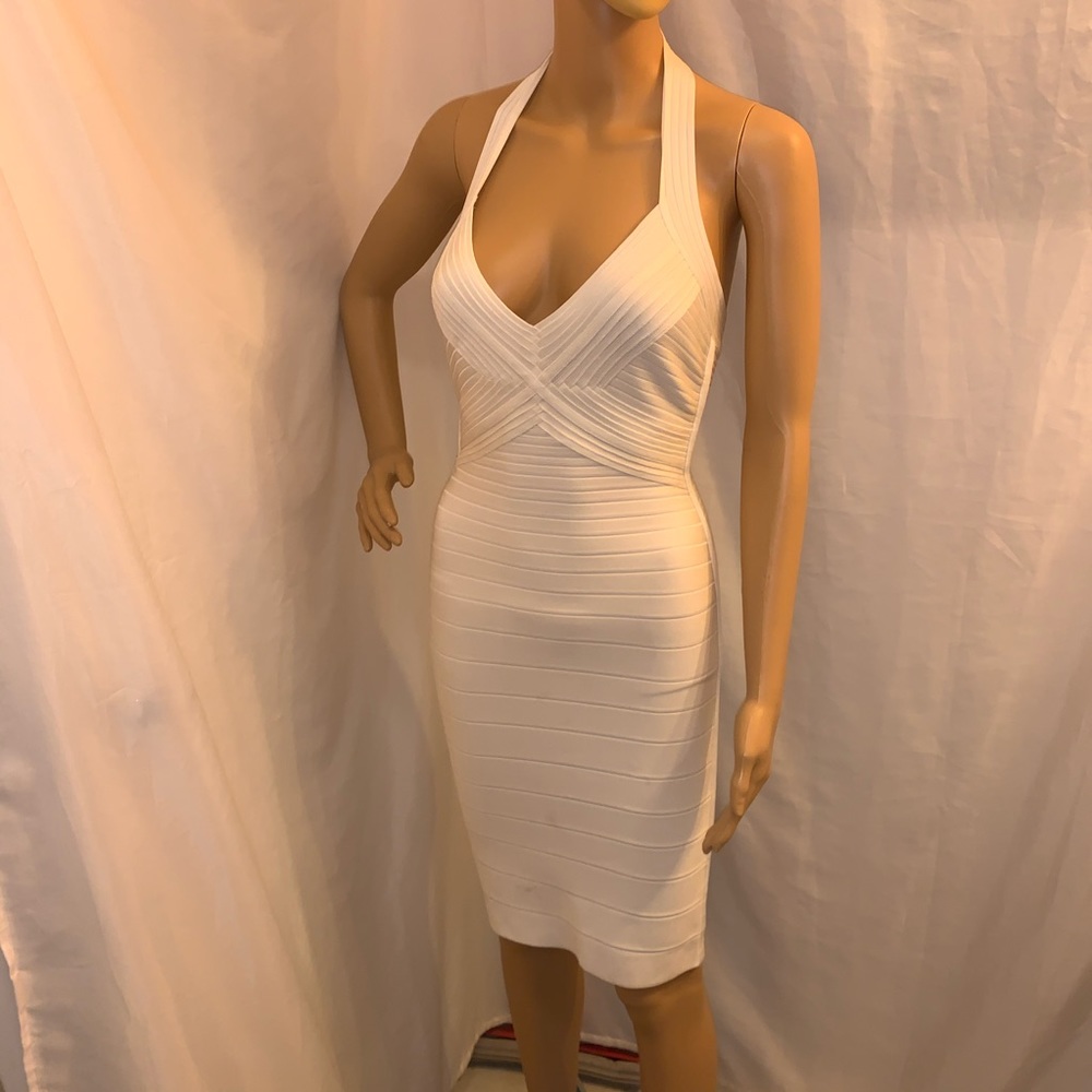 👋🏾SOLD👋🏾HERVÉ LEGER size S white halter neck bandage dress